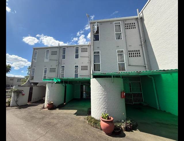 4 BEDROOM TOWNHOUSE FOR SALE IN PELHAM